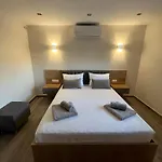 Victoria's Apartament